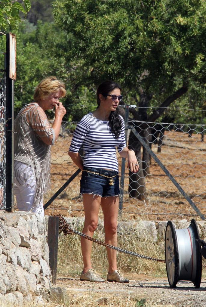 Catherine Zeta Jones und ihre Mutter hatten eine Reifenpanne