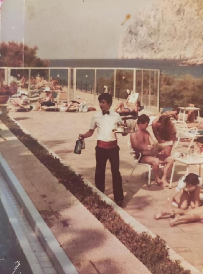 Joan Vilanova am Pool des Molins-Hotels.