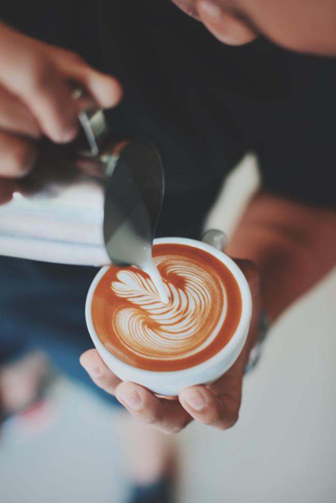 Spanier beginnen den Tag gerne mit einem Café con leche. Nachmittags wird dieser allerdings kaum bestellt.