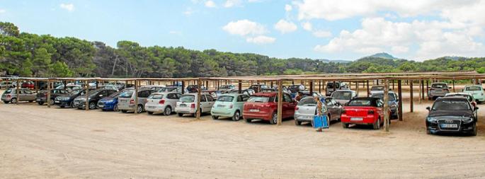 Der angestammte Parkplatz an der Cala Agulla befindet sich auf einem Gelände, das als Naturschutzgebiet ausgewiesen ist.
