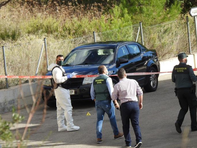 Ermittler im Einsatz in Peguera