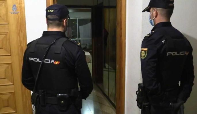 Nationalpolizisten im Einsatz auf der Insel.