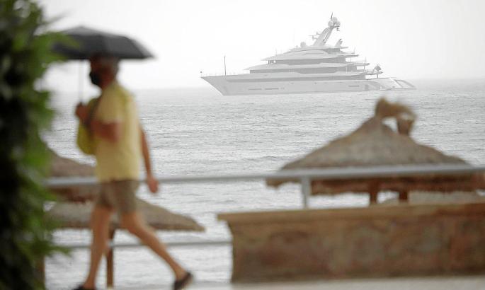 Die Megayacht wurde vor der Küste Portixols entdeckt.