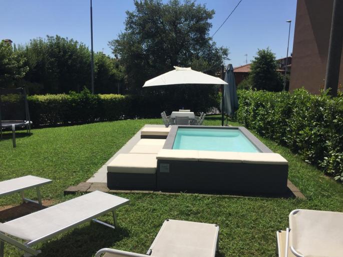 Einfach mal das Poolwasser auswechseln geht in Deià nicht mehr.