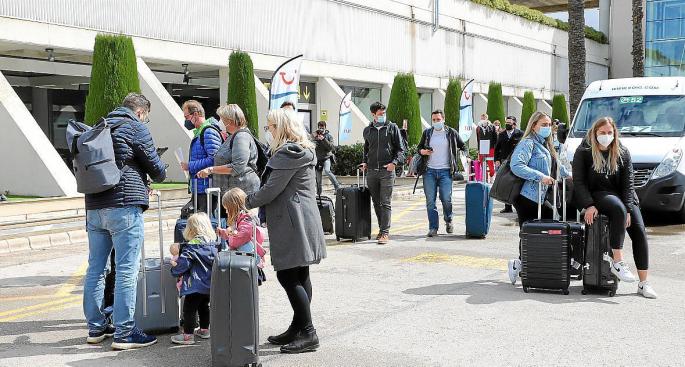 Urlauber können weiterhin Reisen bis 14 Tage vor Abreise kostenlos stornieren oder umbuchen.