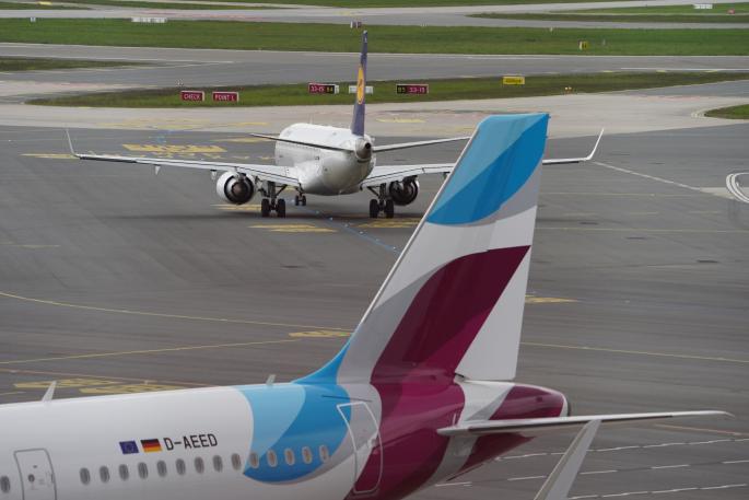 Flughafen "Hamburg Airport Helmut Schmidt"