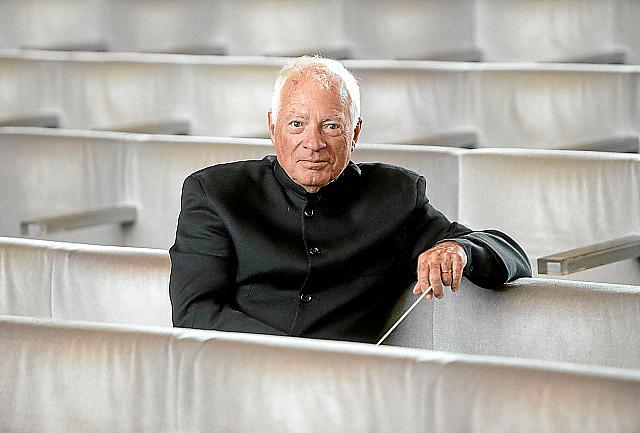 Leopold Hager dirigiert auf Mallorca Beethoven