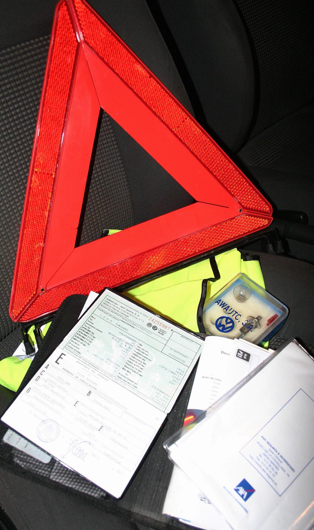 Was muss ich unbegingt im Auto mitführen?