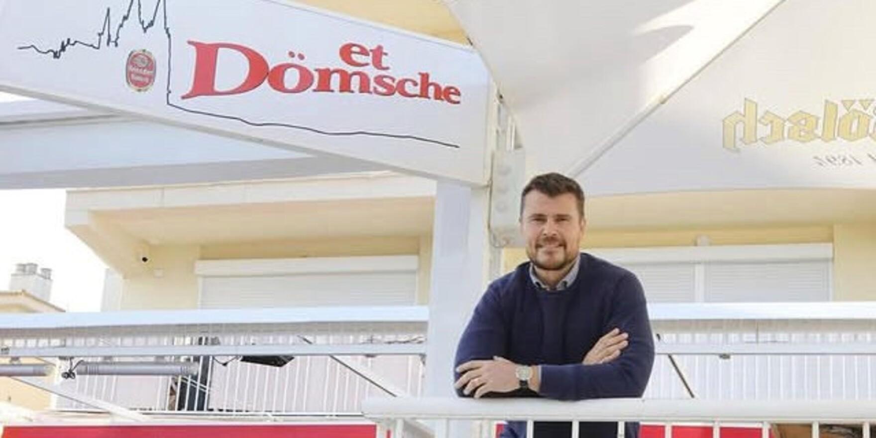 Carlos Lucio vor seinem Lokal "Et Dömsche" in der Bierstraße an der Playa de Palma.