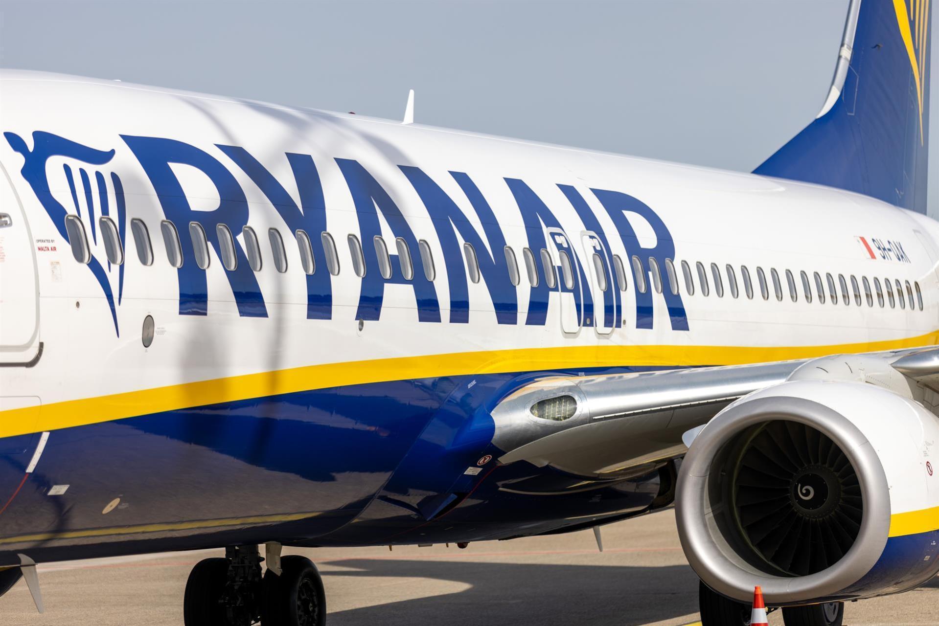 elfbar elfa master akku Trotz Verbot einfach E-Zigarette an Bord geraucht: Ryanair-Passagier nach  Spanien-Flug abgeführt