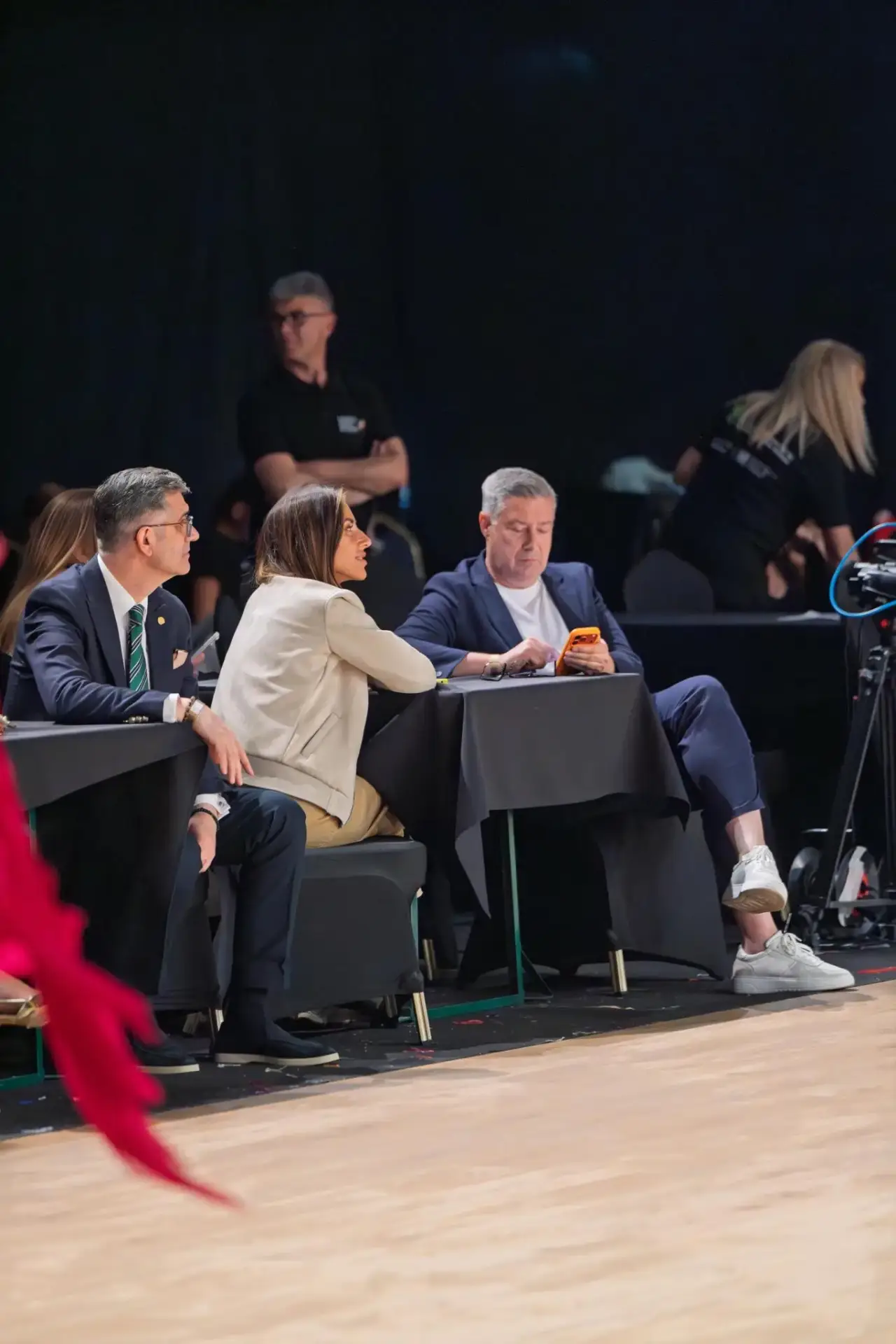 Promi Sf In VIP-Lounge aufgetaucht: So wohl fühlte sich der deutsche Promi ...