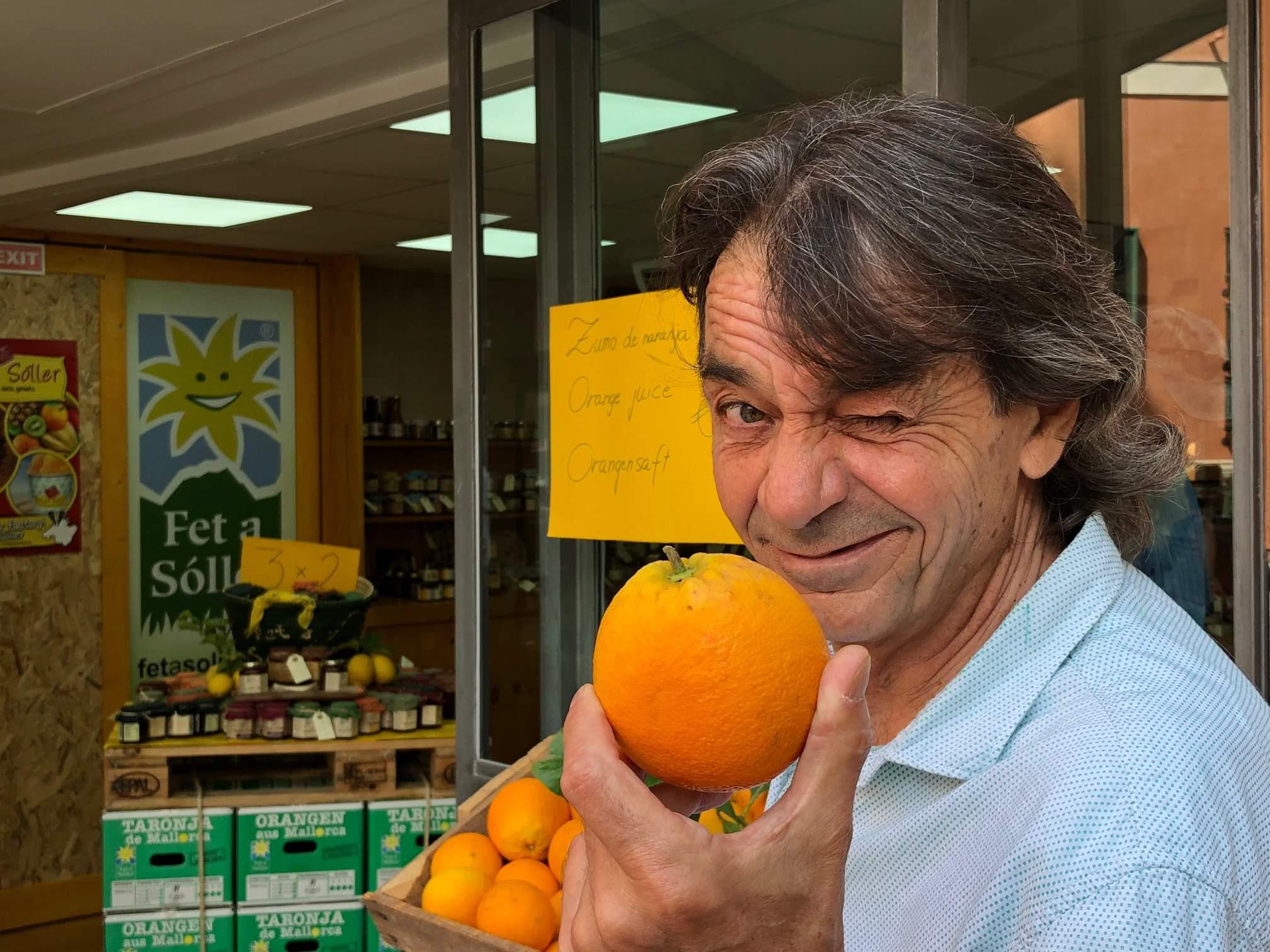 Fet a Sóller Geschäft an Palmas Rathausplatz