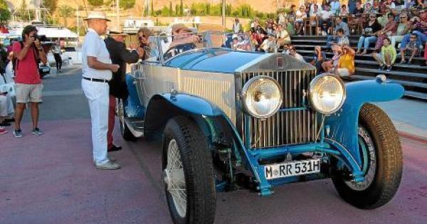 Oldtimer fahren wieder über die Straßen von Mallorca