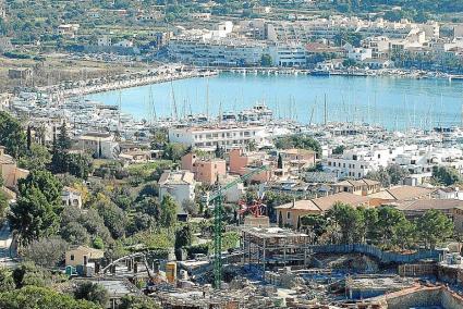 In Port d'Andratx gibt es viele Highend-Gebäude.