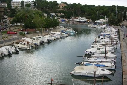 Yachten im Hafen von Porto Cristo.