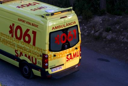 EIVISSA. AMBULANCIAS. AMBULANCIA DEL SAMU 061