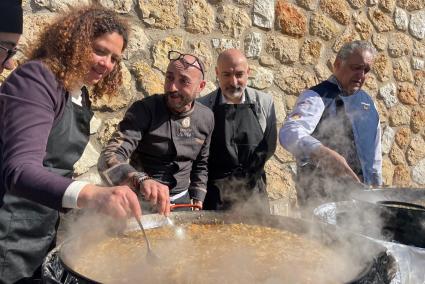 Die Organisatoren des Gastro-Events bei der Vorstellung des diesjährigen Programms in den Bodegas Macià Batle.