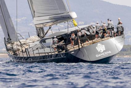 Die Segelyacht „Ganesha” des deutschen Eigners Dr. Peter-Alexander Wacker hat 2022 den Superyacht Cup vor Palma gewonnen.