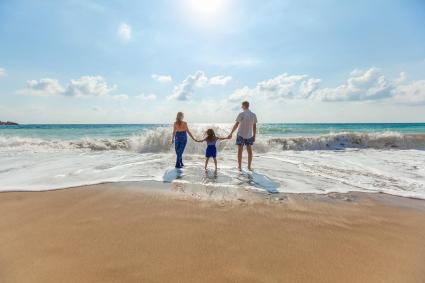 Auf Mallorca gibt es viele kinderfreundliche Strände mit flachem Wasser und feinstem Sand.