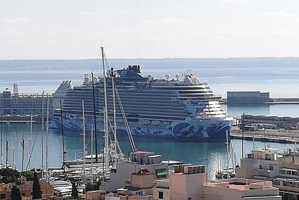 PALMA. CRUCEROS. El megacrucero de lujo âNorwegian Primaâ inicia sus escalas en Palma.