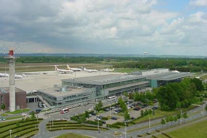 Luftbild vom Flughafen Münster/Osnabrück.