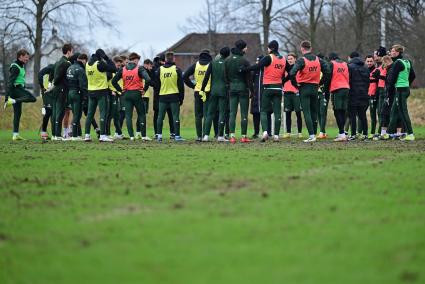 Sie tauschen das graue, kalte Nass gegen den sonnigen Süden: Der FC St. Pauli wird in der kommenden Woche auf Mallorca trainieren.