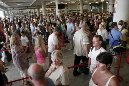 Die spanischen Flugbehörden rechnen in diesem Sommer mit neuen Rekordzahlen am Flughafen auf Mallorca.