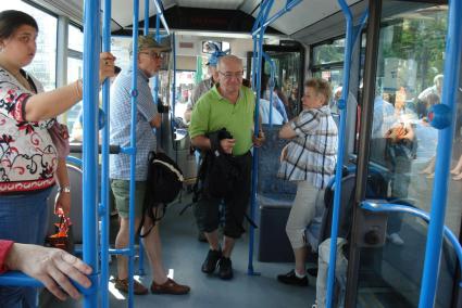 Viele Deutsche benutzen die Busse der Linie 25 zwischen der Playa de Palma und dem Zentrum.