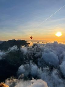 In einer Höhe von bis zu 1900 Metern schwebten die beiden Heißluftballons über Mallorcas Westgebirge.