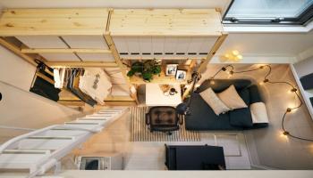 Der schwedische Möbelkonzern Ikea bietet bereits Kompletteinrichtungen für sogenannte Tiny-Apartments an.