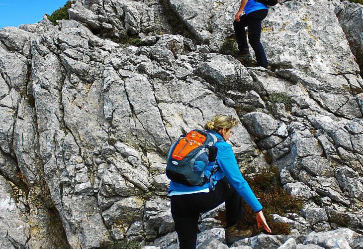 Zwischendurch wird die Bergwanderung zur Kletterpartie. 