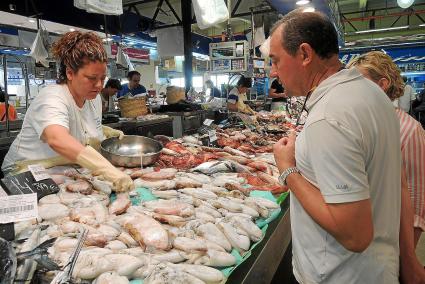 Auf dem Mercat d‘Olivar in Palma gibt es eine reiche Auswahl an Tintenfischen aller Art.