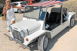 Historische Autos Fur Die Augen In Port Adriano