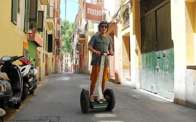 Mit dem Segway die Sehenswürdigkeiten von Palma de Mallorca erkunden.